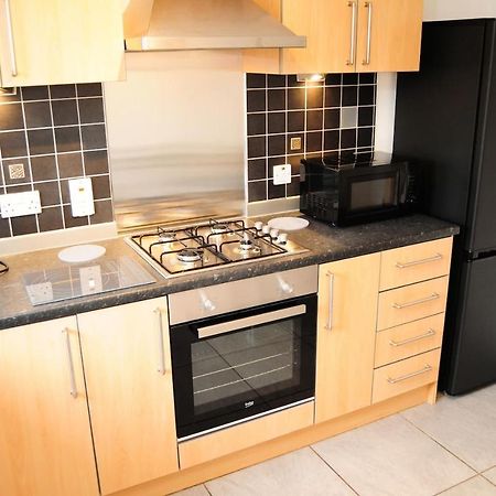 New Glasgow Family Home - Private Parking 外观 照片