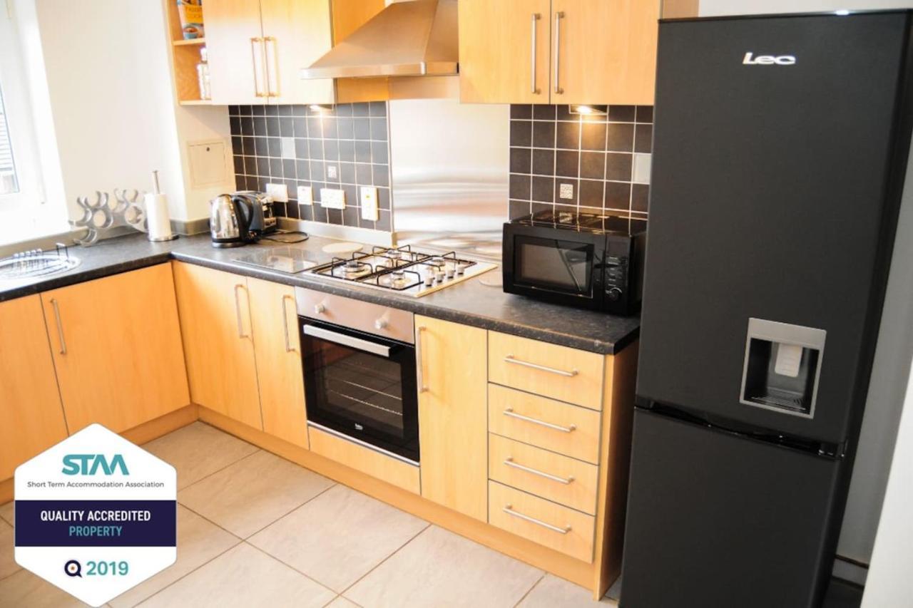 New Glasgow Family Home - Private Parking 外观 照片