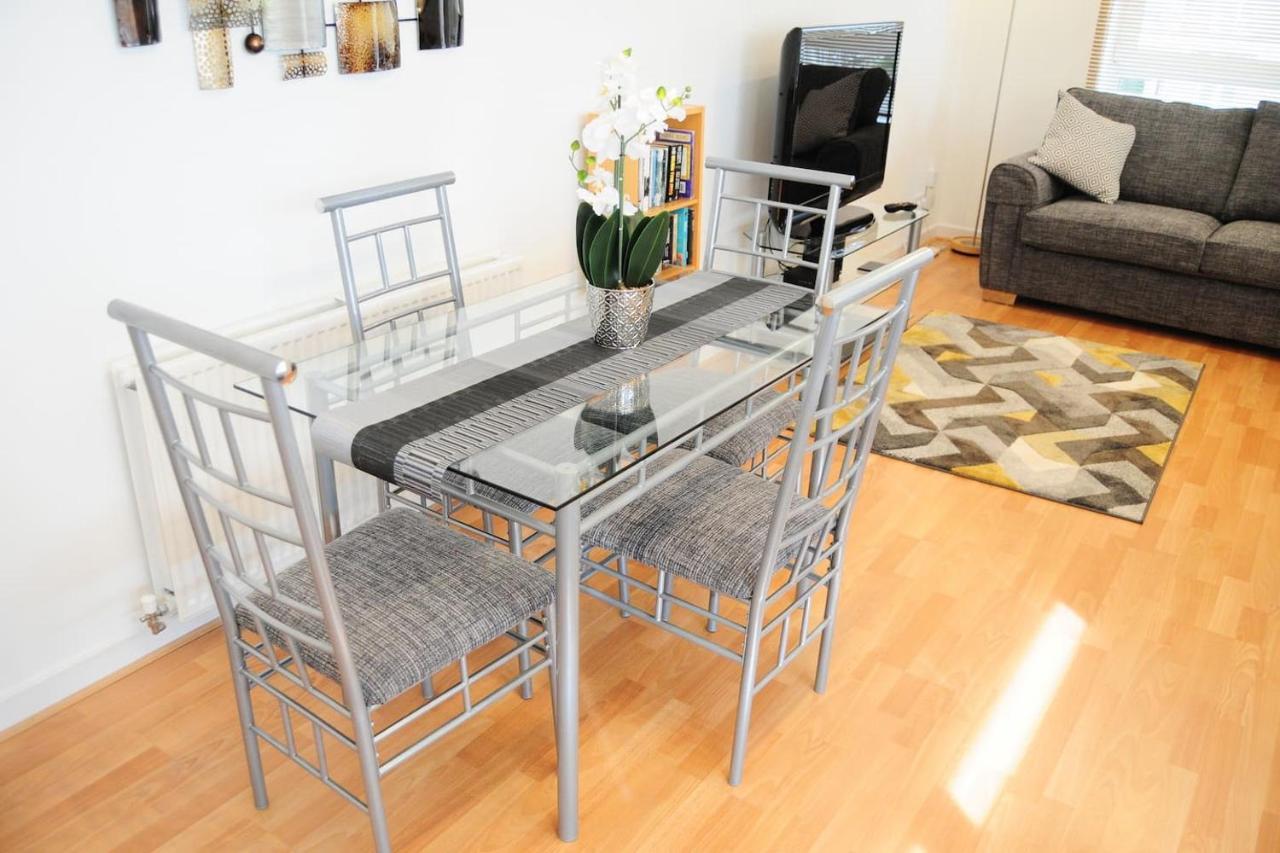New Glasgow Family Home - Private Parking 外观 照片